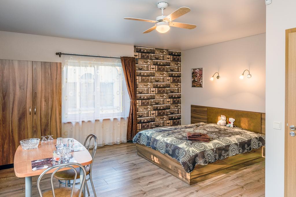 Paulinastar Apartment พาลังกา ภายนอก รูปภาพ